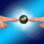 인구와 산업 변화가 나타난 사회 구조 다이어그램 이미지